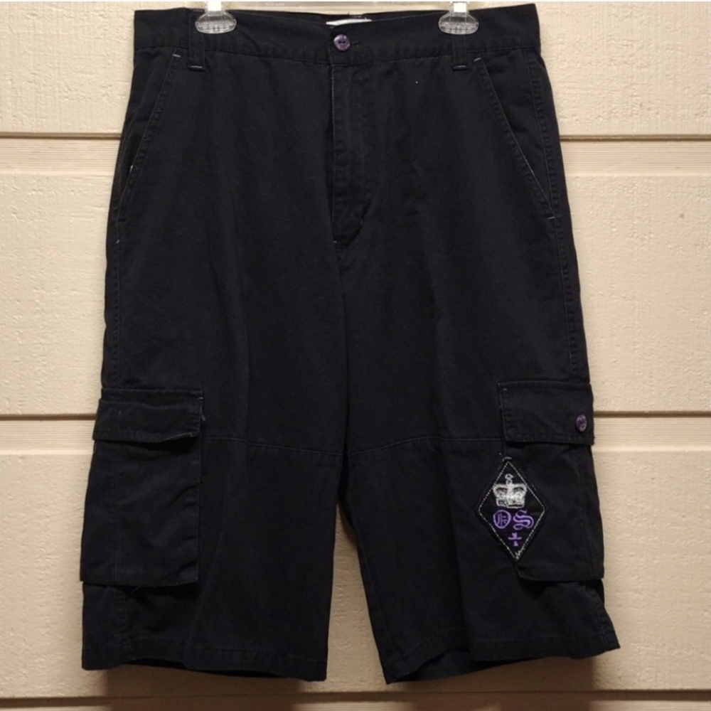 Old Skool black cargo shorts 34